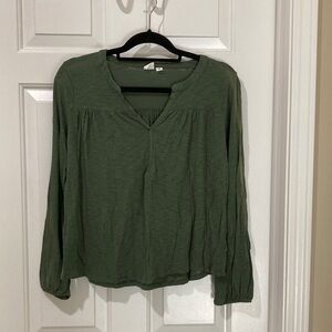 Women’s army green top
